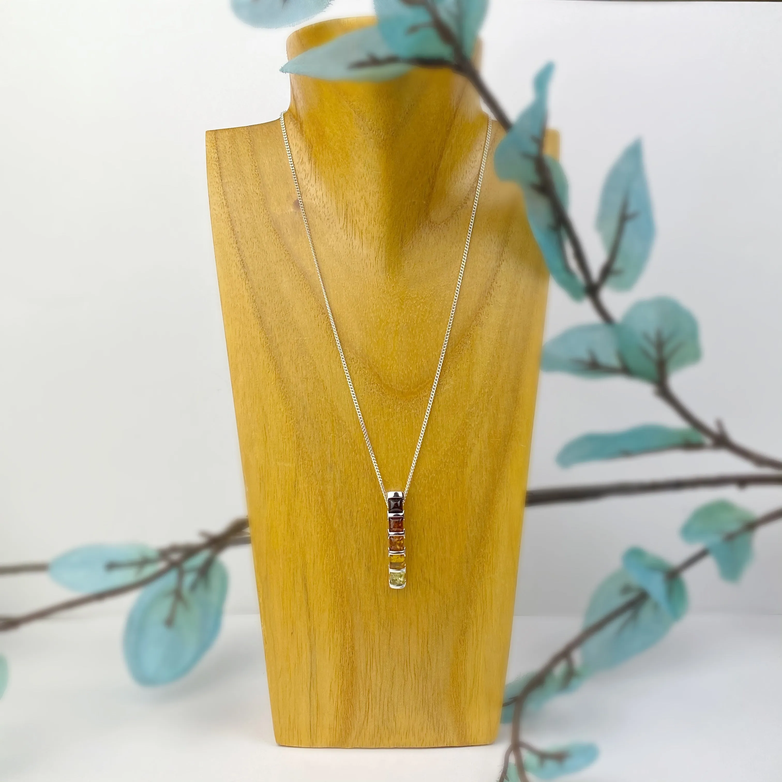 Amber Palette Pendant - VP392
