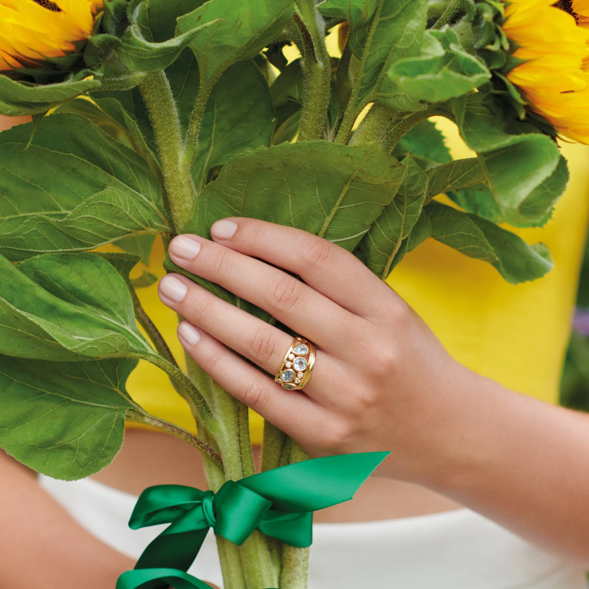 Barrel 2mm Wedding Band 18ct Yellow Gold