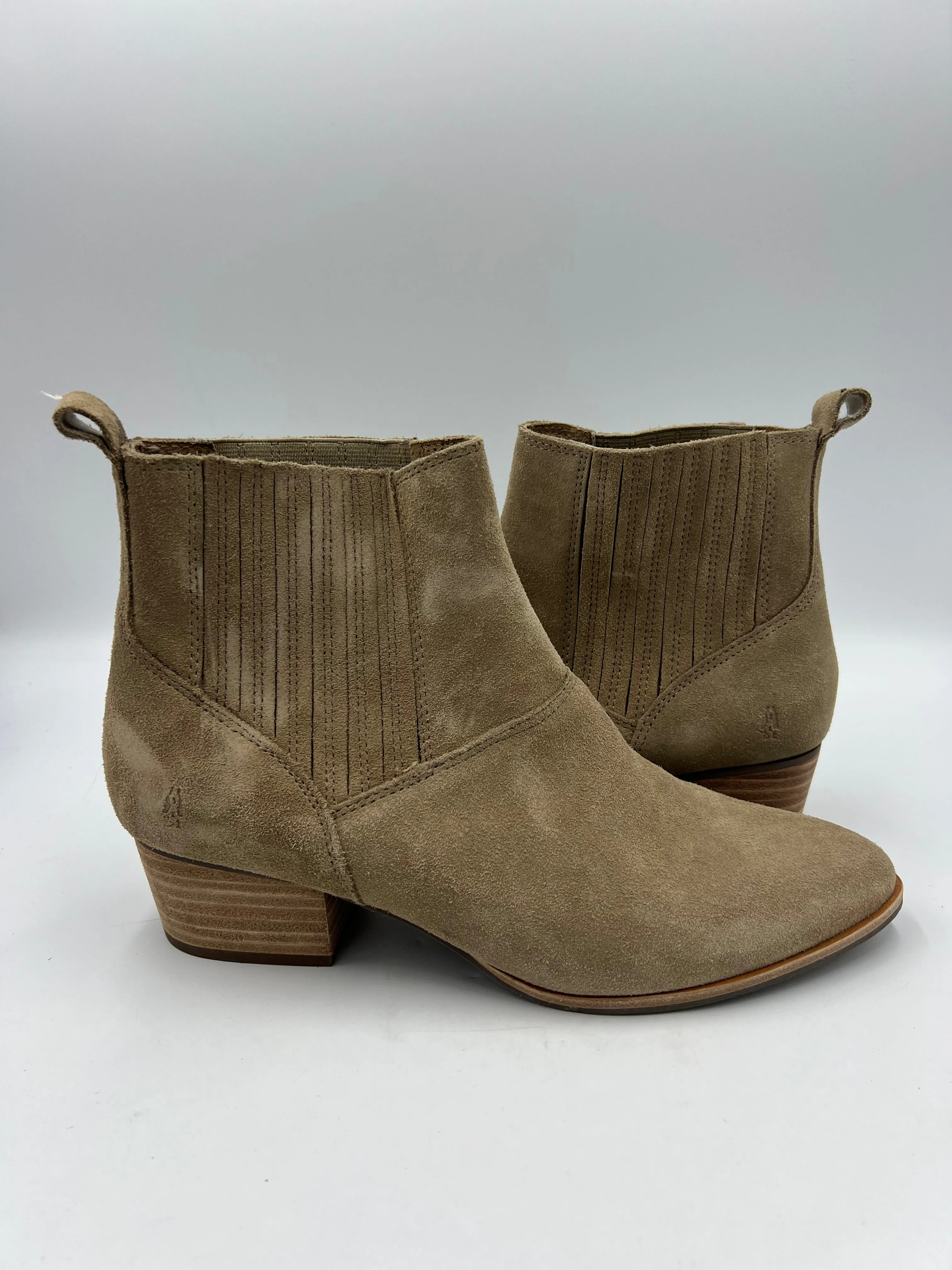 Boots By Hush Puppies In Taupe, Size: 9.5