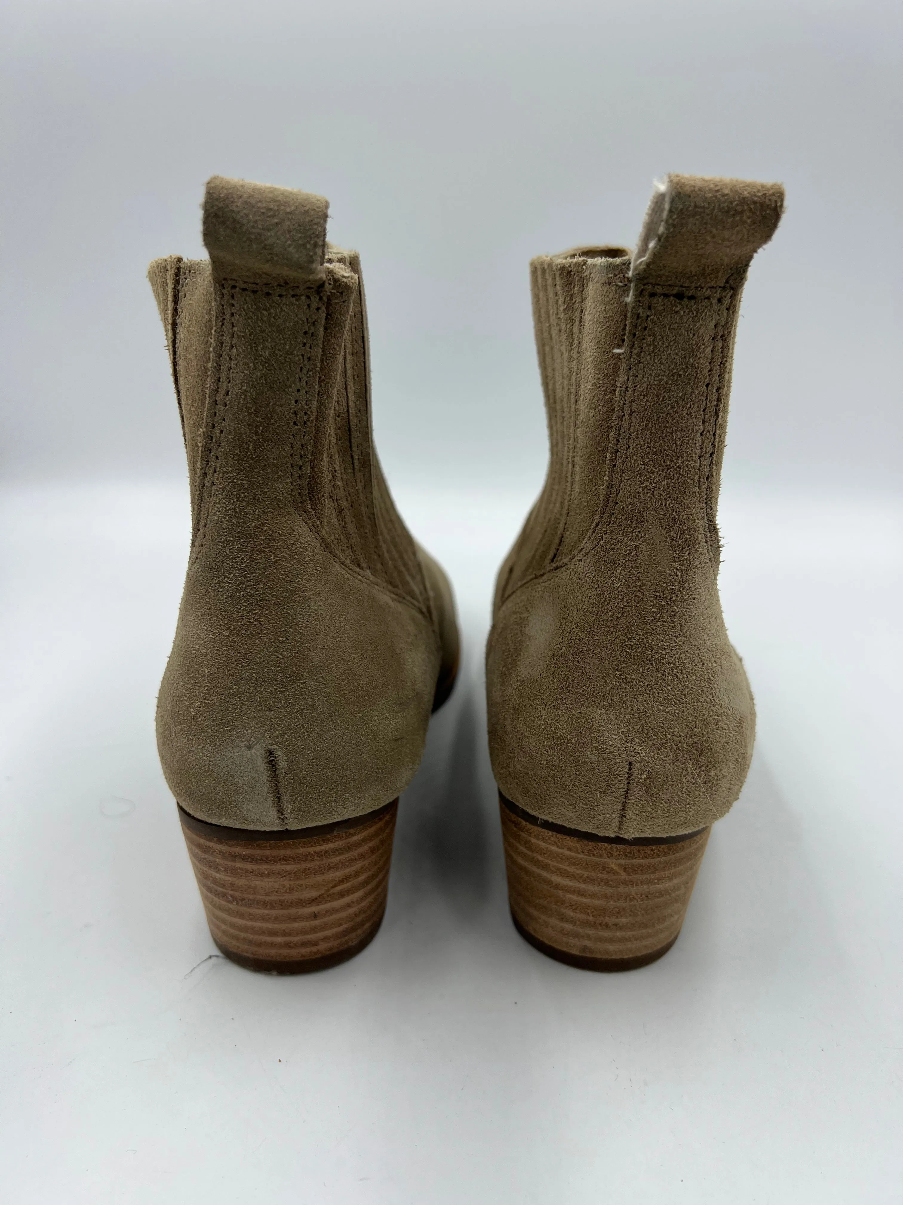 Boots By Hush Puppies In Taupe, Size: 9.5