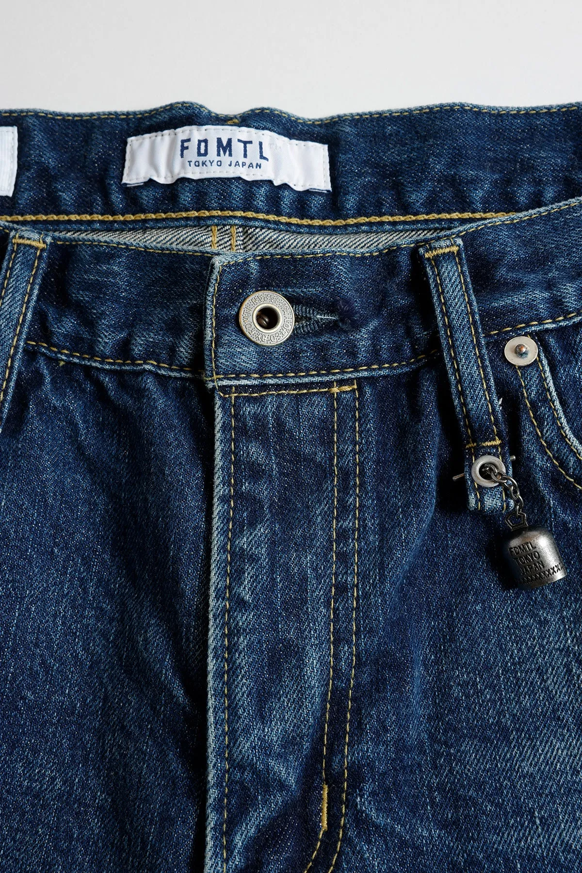 CLASSIC STRAIGHT DENIM CS120