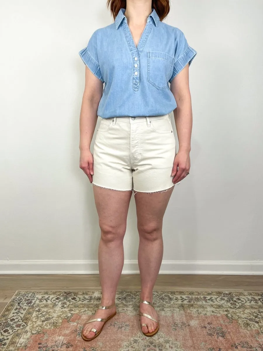 Ellis Mid Rise Short in Ecru