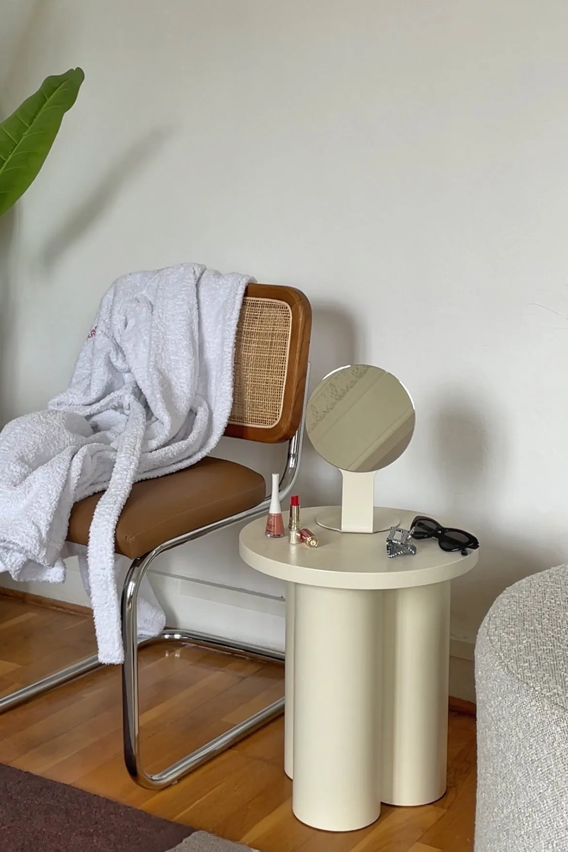 Feys Table Mirror