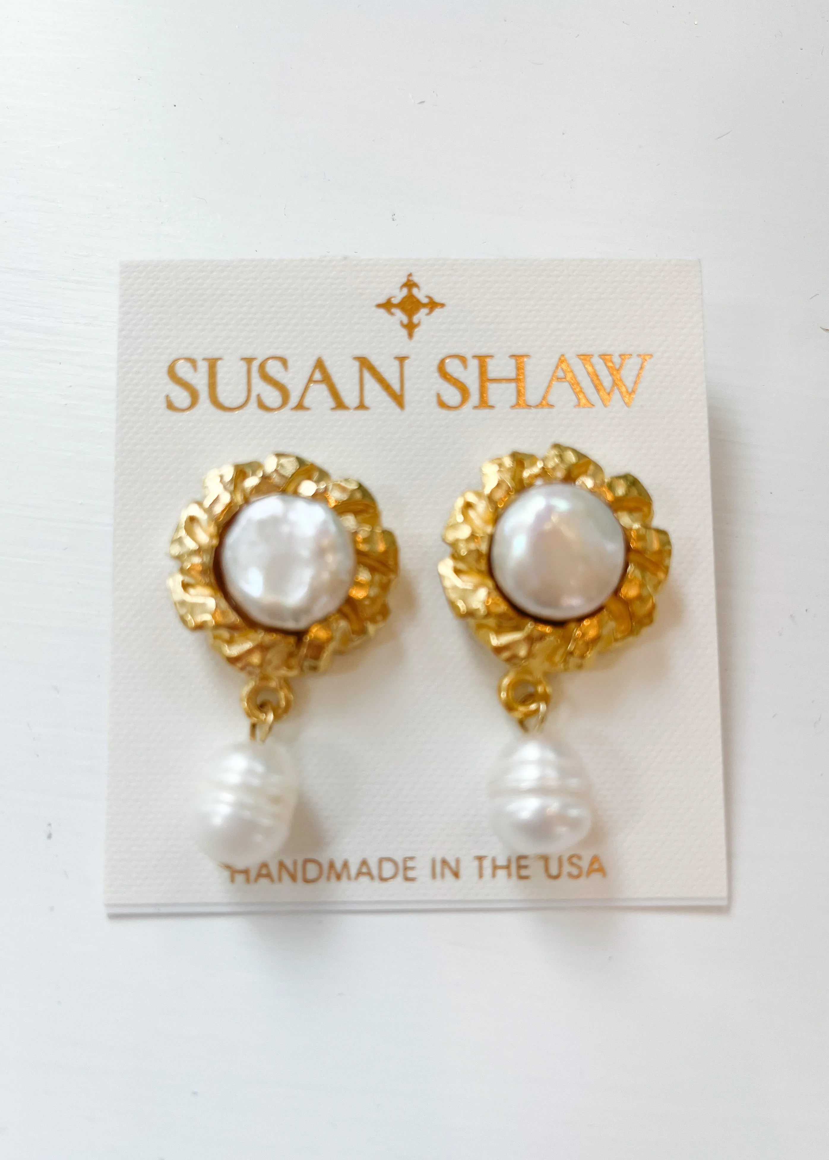 Gold Round Coin With Pearl Earring