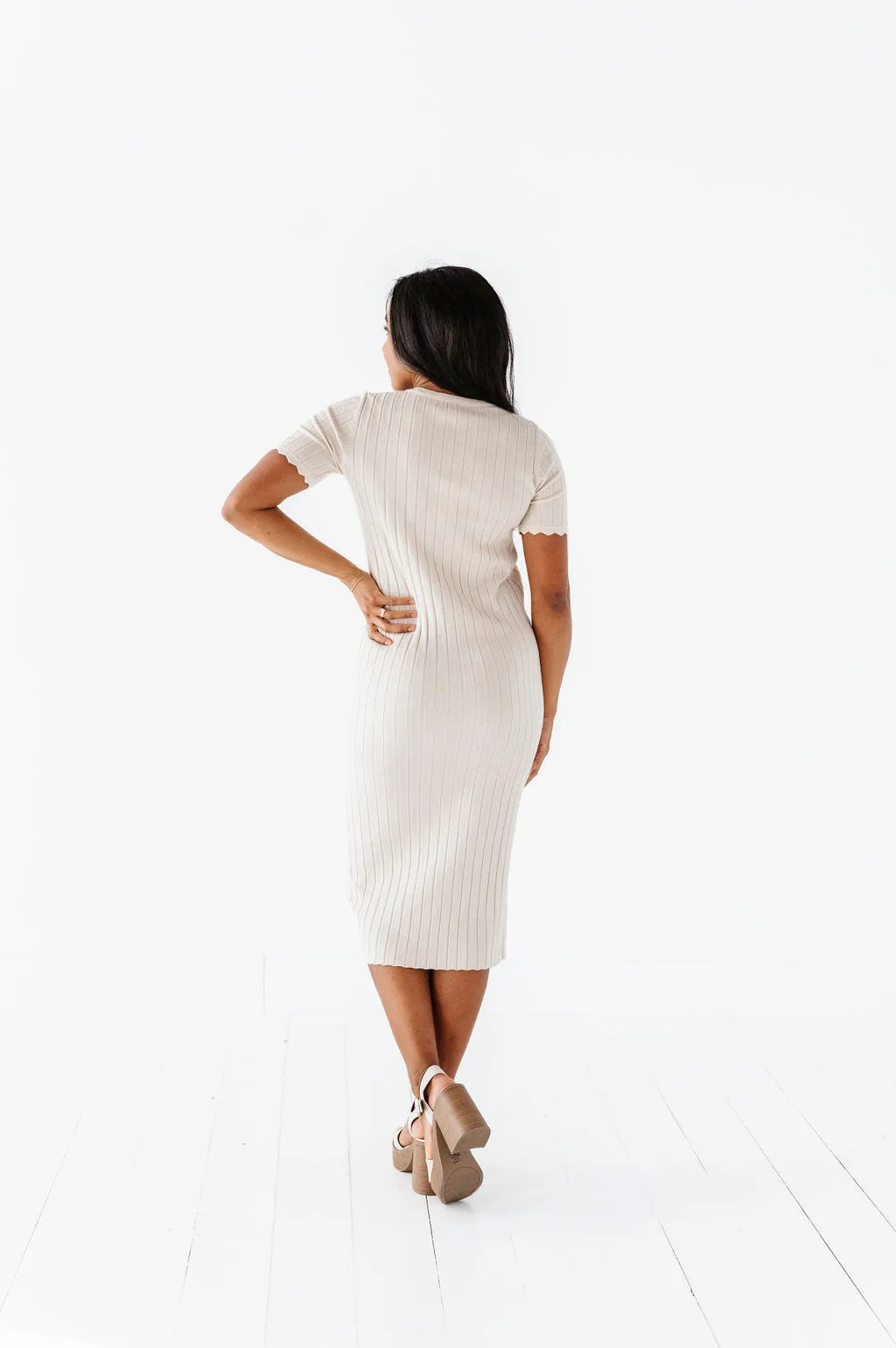 Harper Short Sleeve Dress in Oatmeal