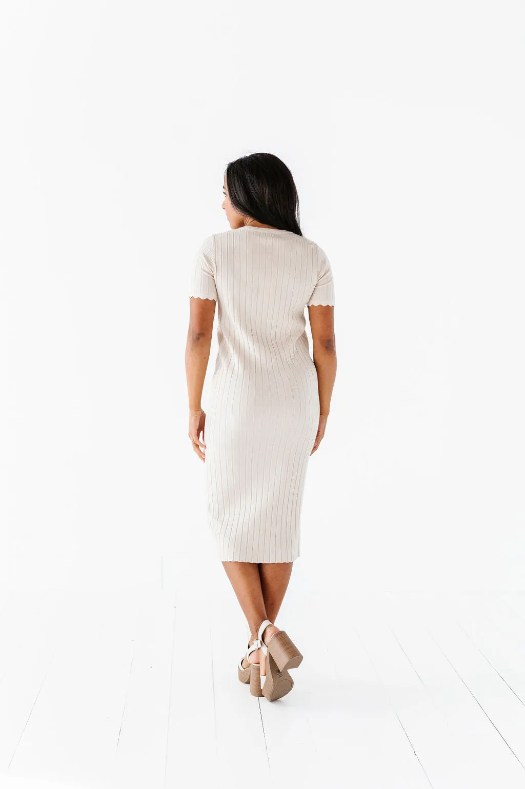 Harper Short Sleeve Dress in Oatmeal