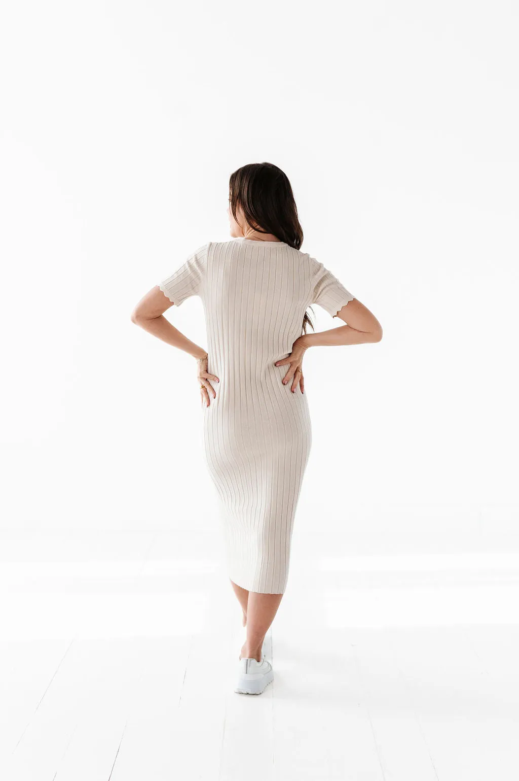 Harper Short Sleeve Dress in Oatmeal
