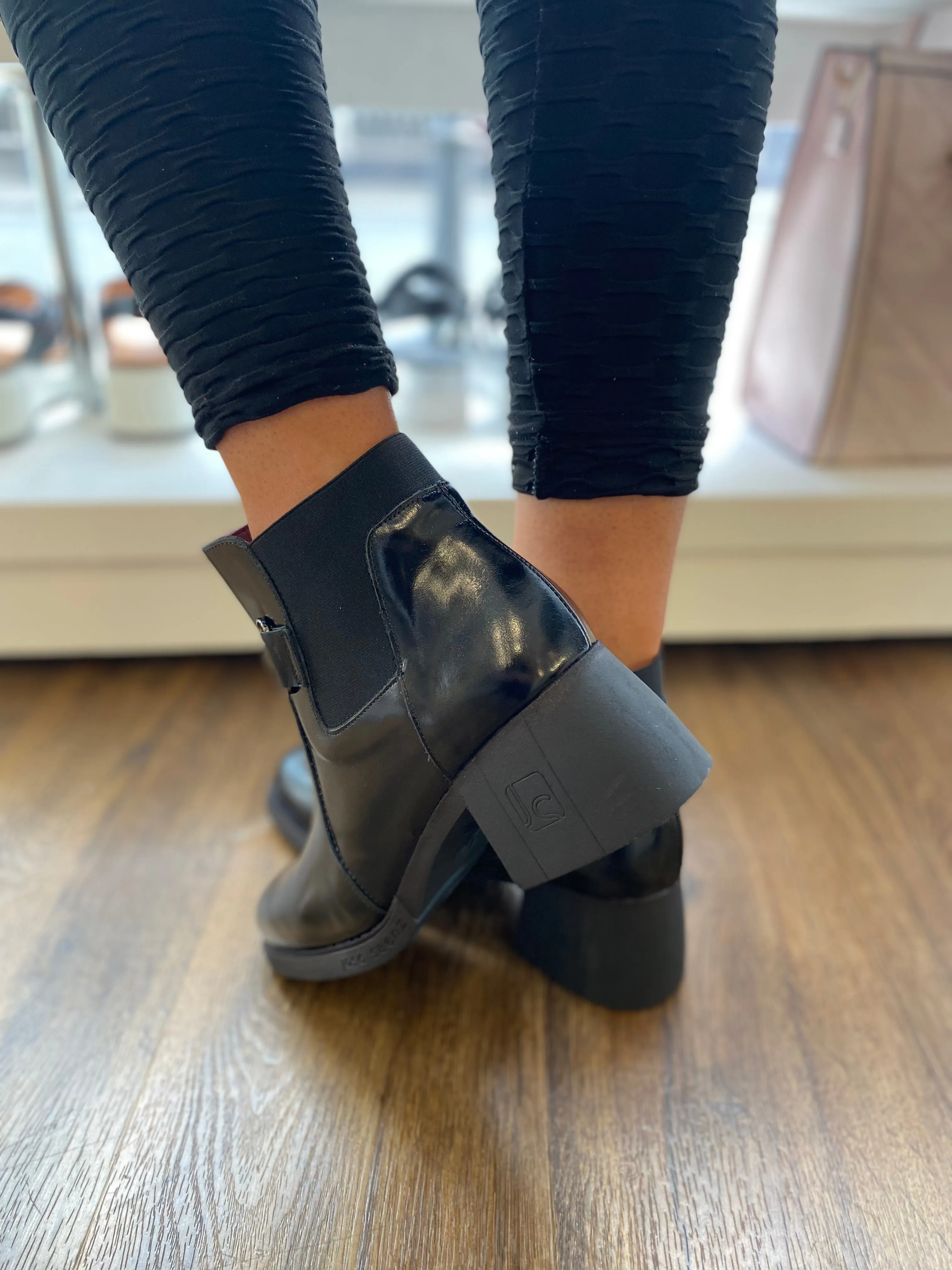 Jose Saenz Block Heel Chelsea Boot