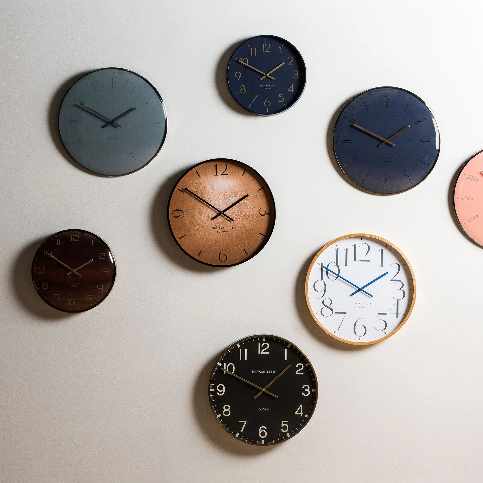 Oyster Clock - Navy/Gold