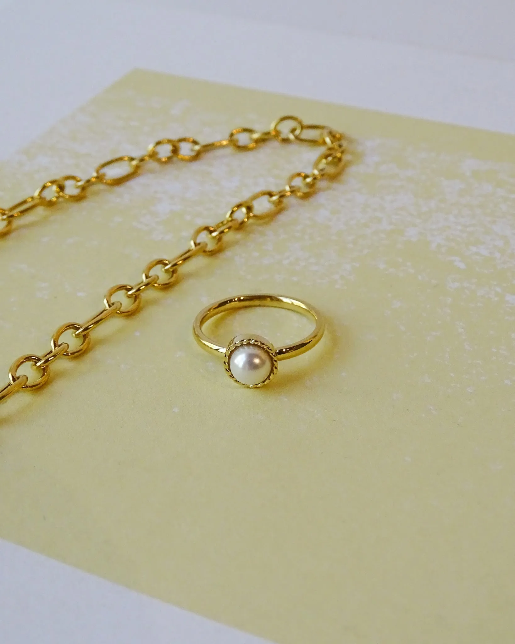 Ring Gold White Pearl Sima
