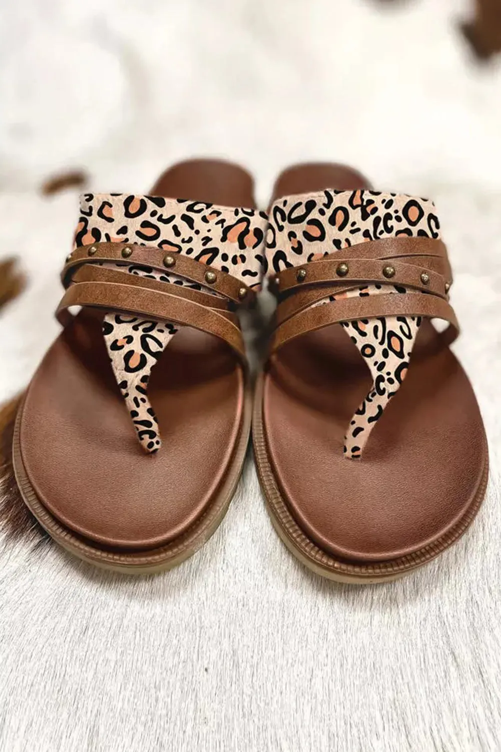 Women's Summer Flat Slippers Leopard Rivet Flip Flops Sandals